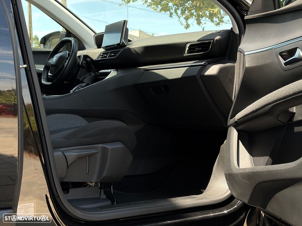 Peugeot 5008 1.2 PureTech Allure Pack EAT8 - 35