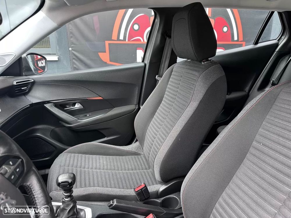 Peugeot 2008 1.2 PureTech Allure Pack - 24