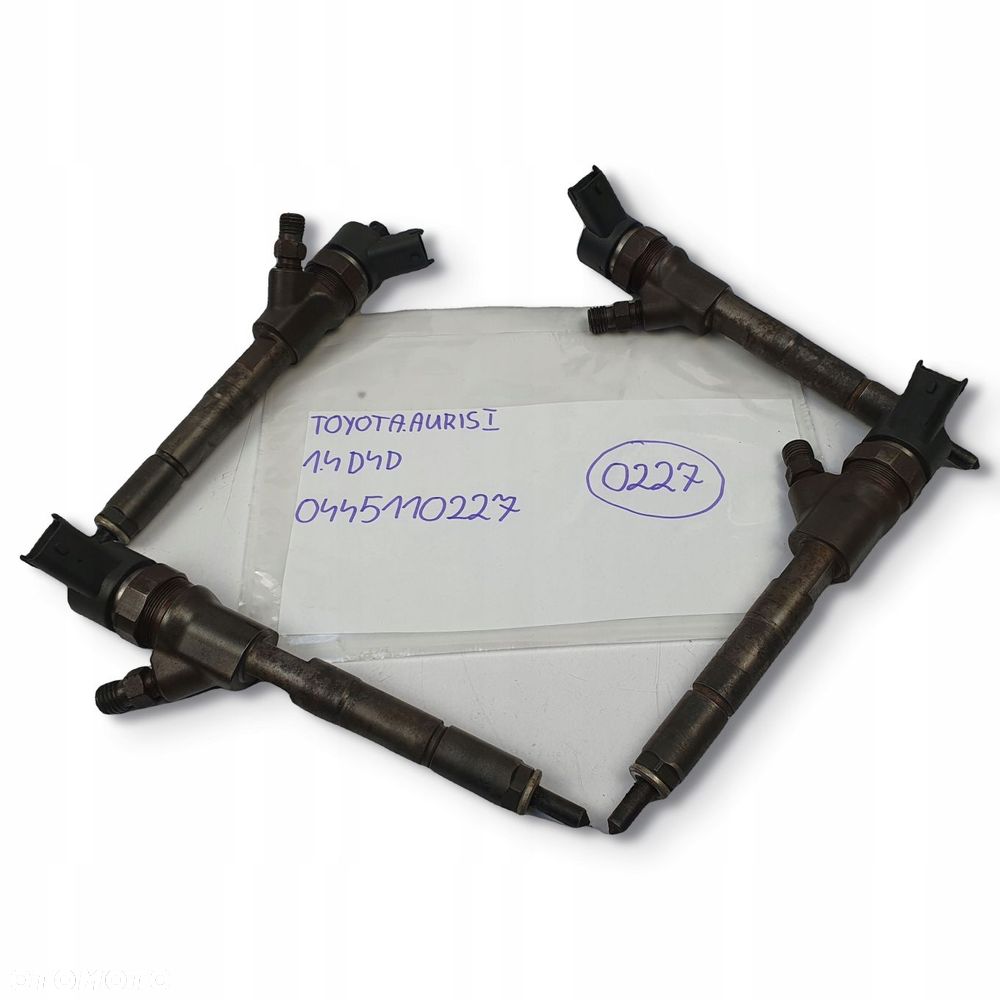 WTRYSKIWACZ Toyota Auris 1.4 D-4D 0445110227 23670-33040 wtrysk - 2