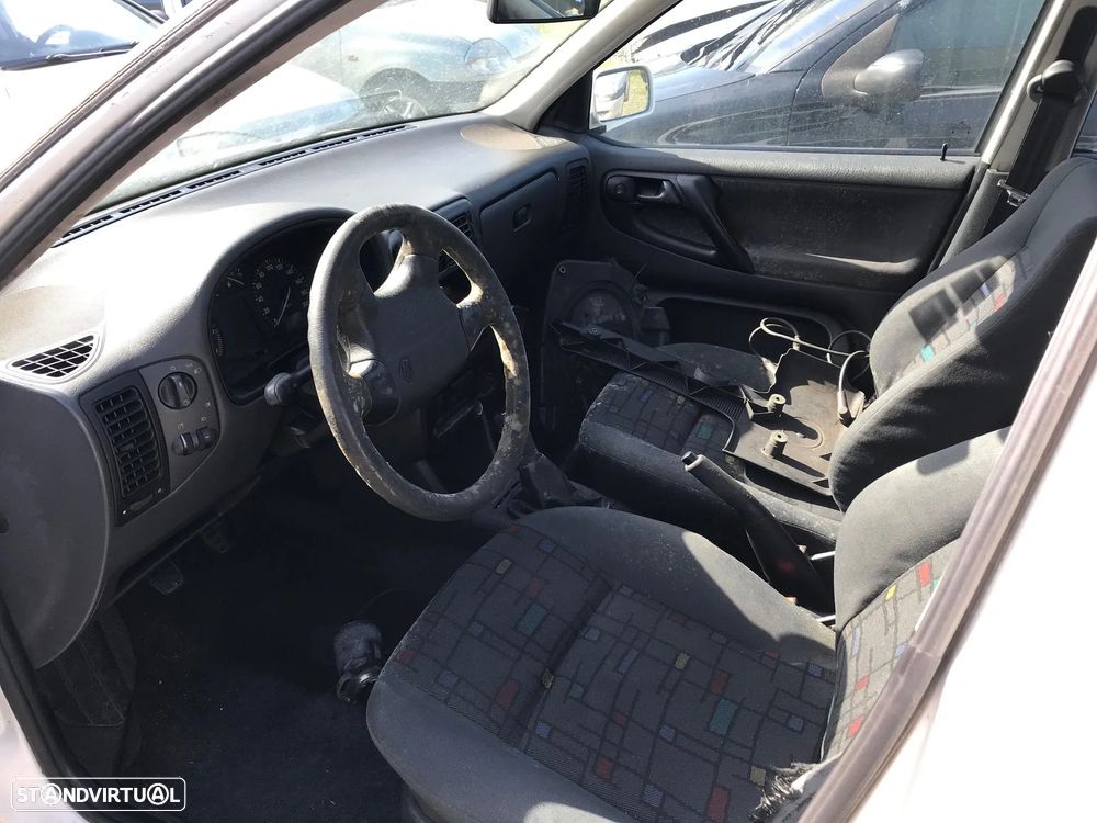 VolksWagen Polo 1.0 5P 1997 - Para Peças - 4