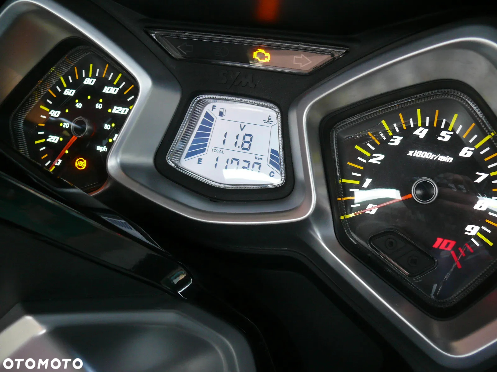 SYM CRUiSYM - 8