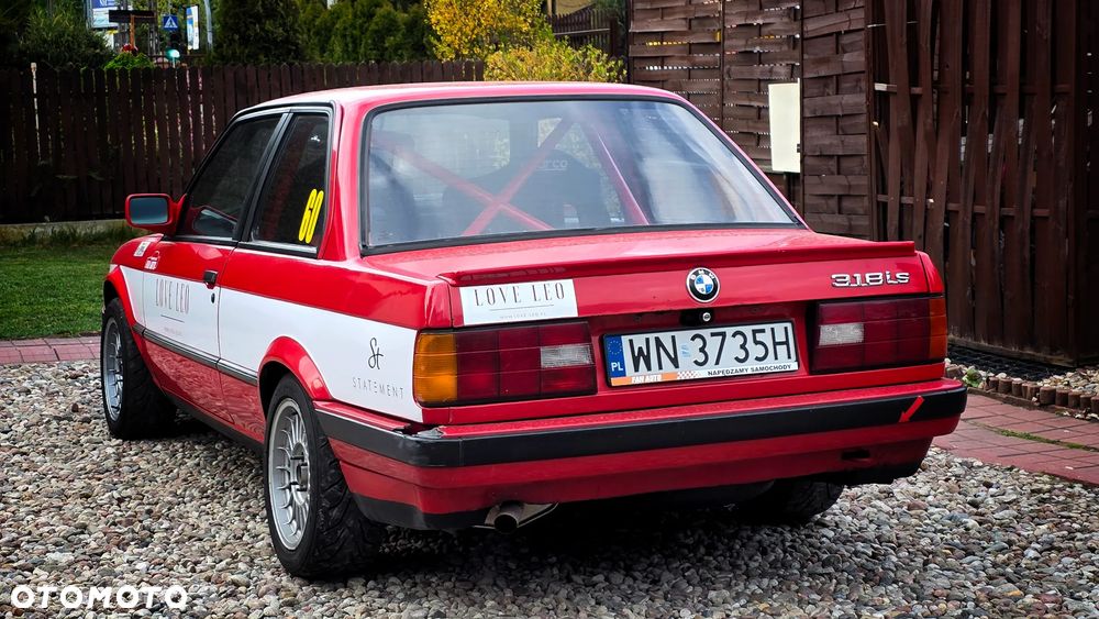 BMW Seria 3 318is - 12