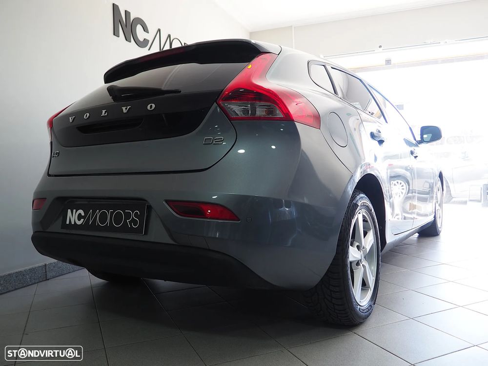 Volvo V40 1.6 D2 Momentum Eco - 12