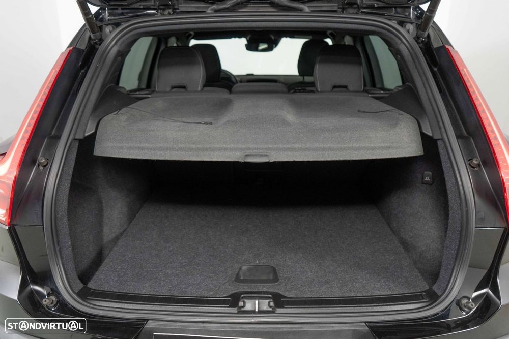 Volvo XC 40 1.5 T5 PHEV Momentum Plus - 13