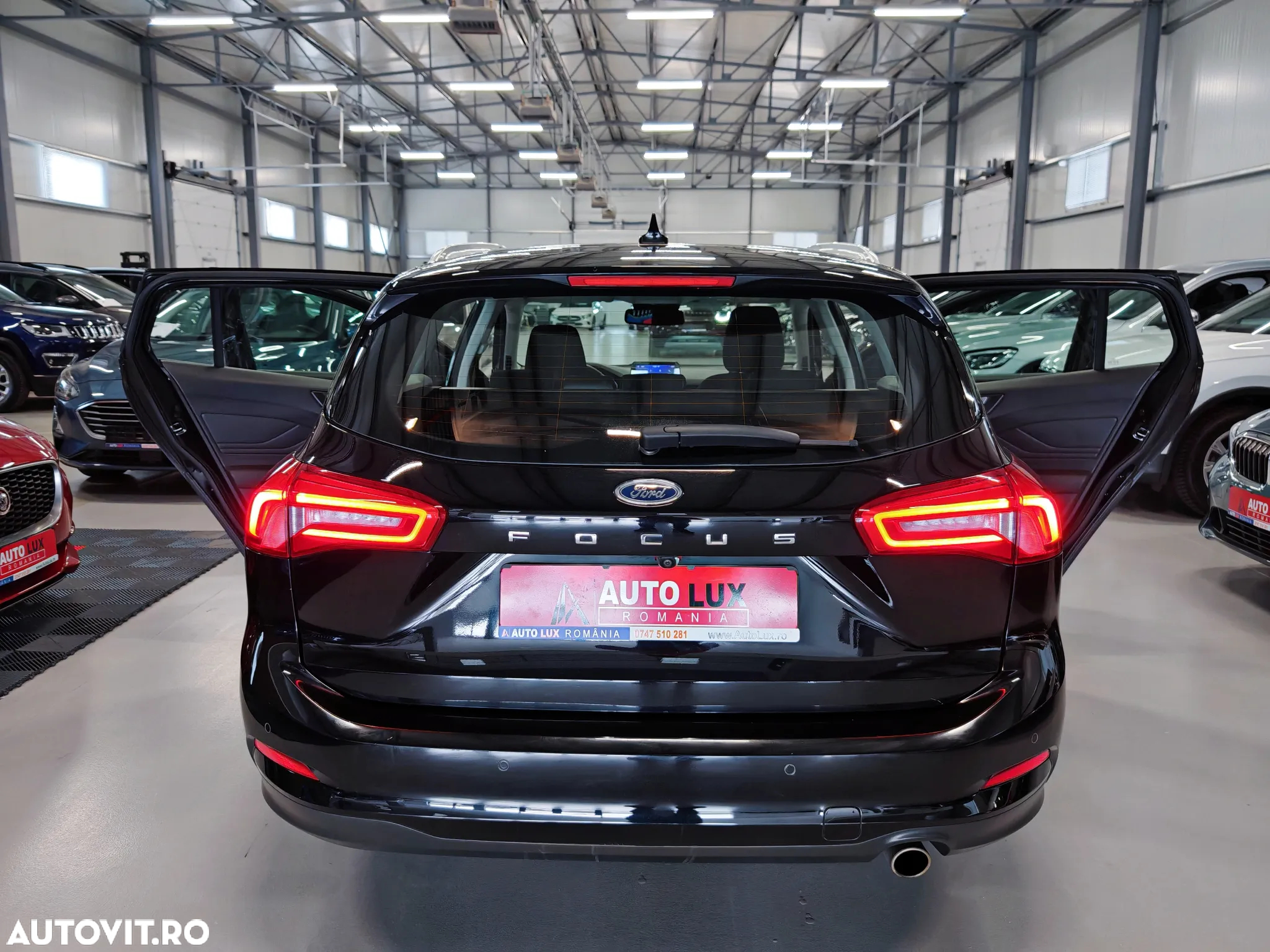 Ford Focus Turnier 1.5 EcoBlue Start-Stopp-System Aut. TITANIUM - 28
