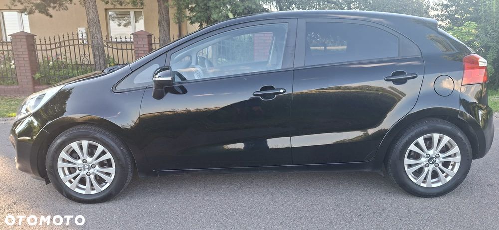 Kia Rio 1.2 Attract - 26