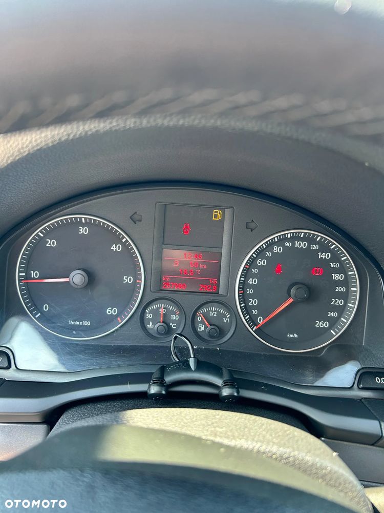 Volkswagen Golf 1.9 TDI Q-Line - 26