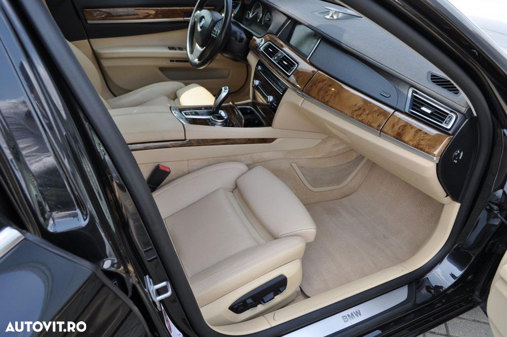 BMW Seria 7 750Ld xDrive - 18