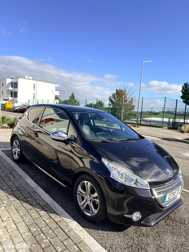 Peugeot 208 1.6 e-HDi Allure 95g - 4