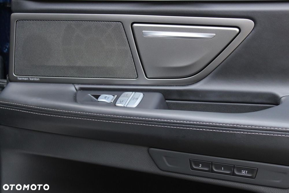BMW Seria 7 - 18