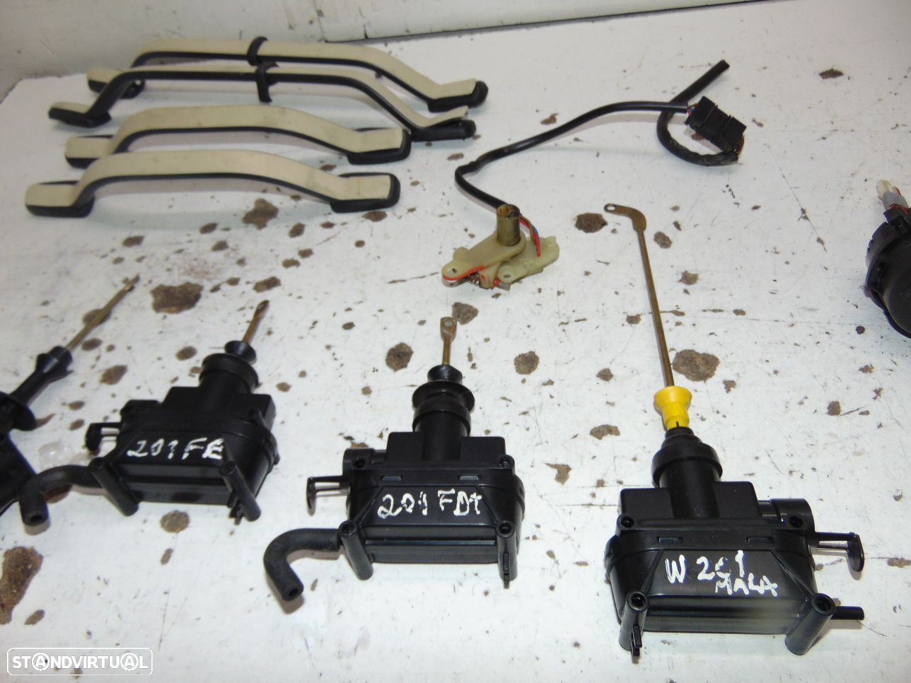Mercedes W201/190 pegas de mão/Pistolas - 7