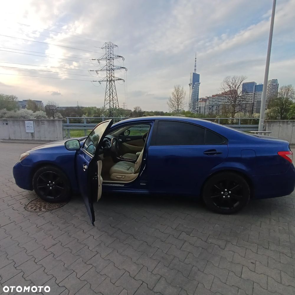 Lexus ES - 5