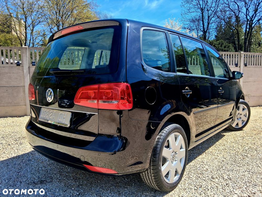Volkswagen Touran - 3