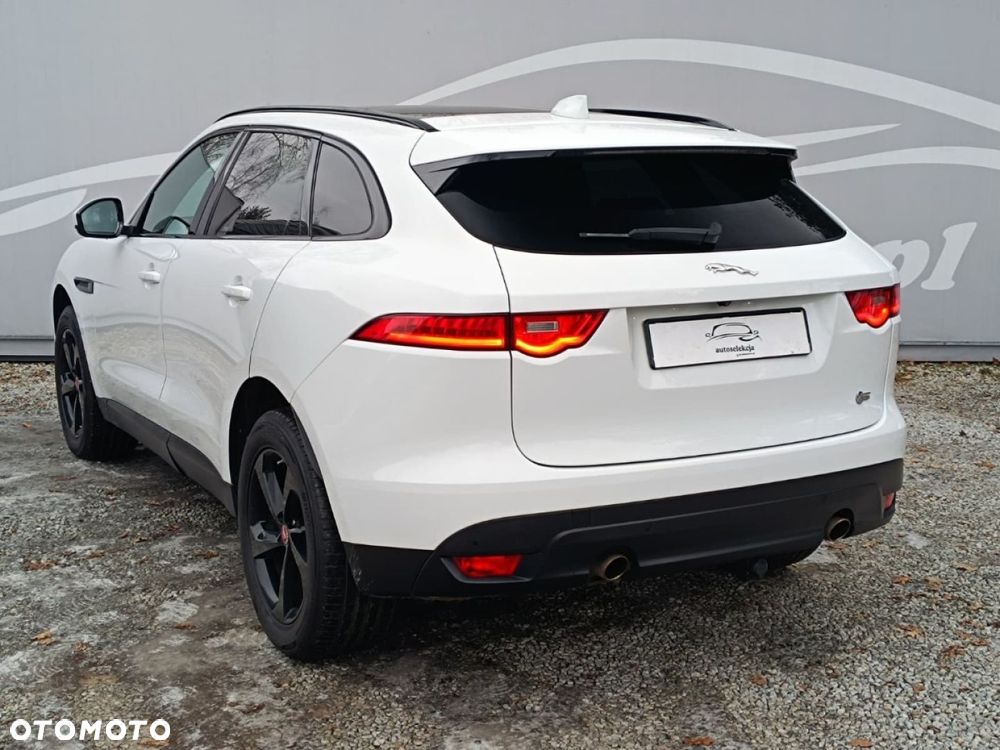 Jaguar F-Pace - 16