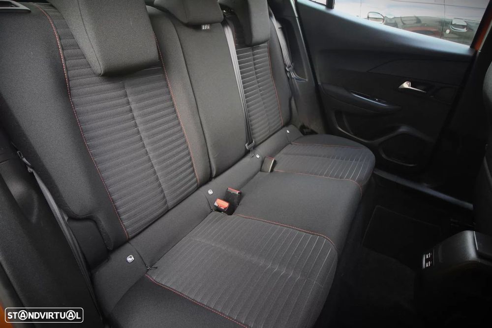 Peugeot e-2008 Active - 19