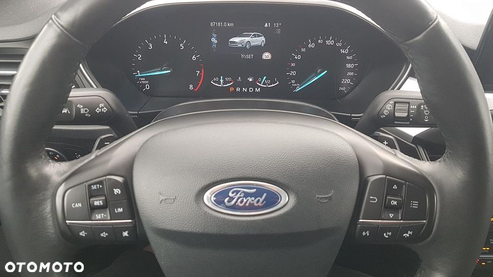 Ford Focus 1.0 EcoBoost Titanium Business - 32