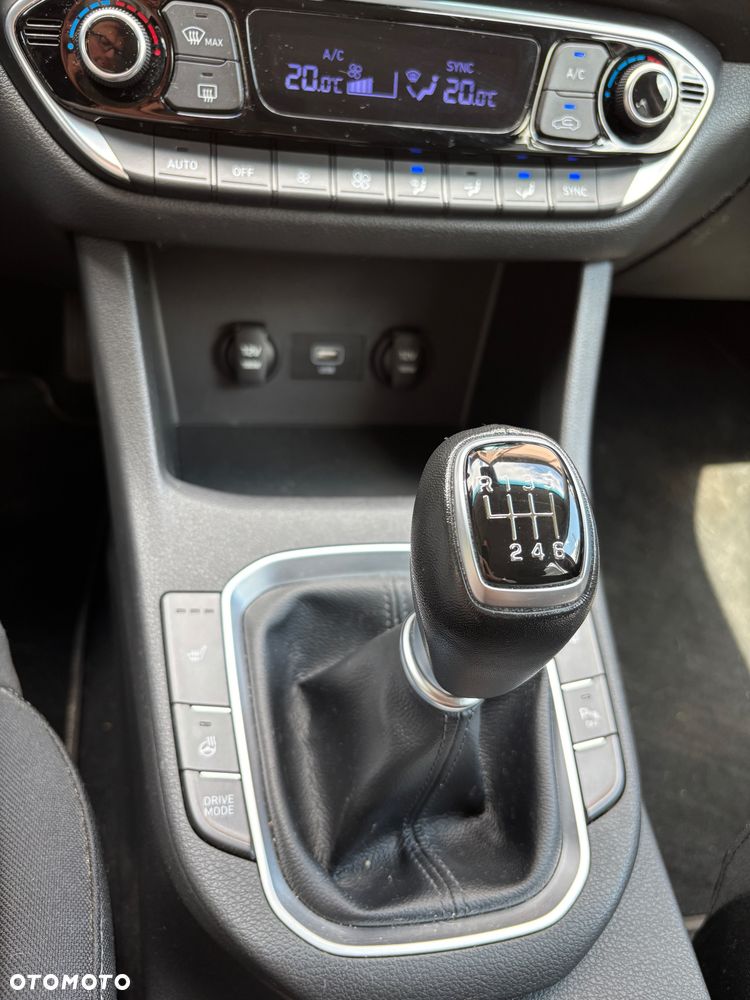 Hyundai i30 1.5 T-GDI 48V Comfort - 22