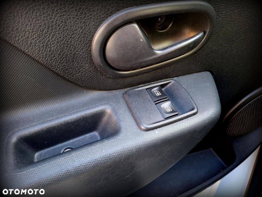 Dacia Sandero 1.0 SCe Open - 13