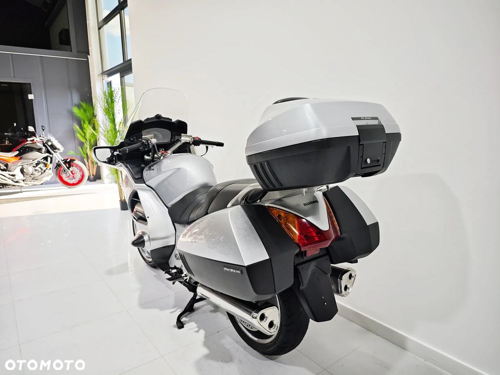 Honda ST - 23