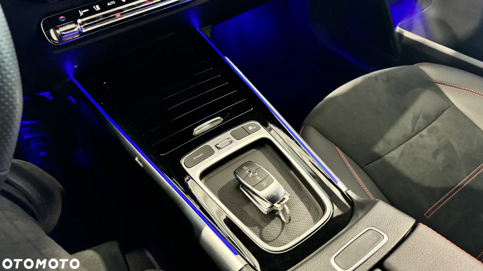 Mercedes-Benz GLB 200 AMG Line 7G-DCT - 32