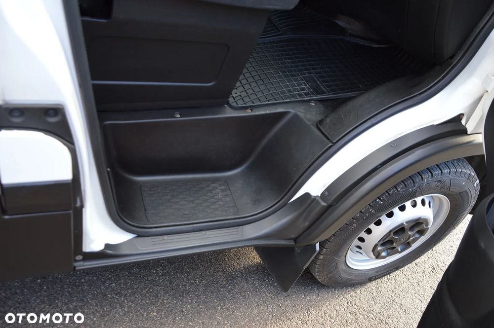 Iveco DAILY 35s140 - 17
