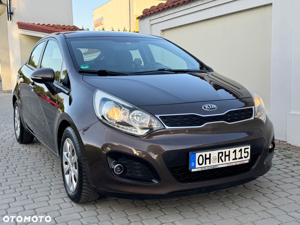 Kia Rio - 34