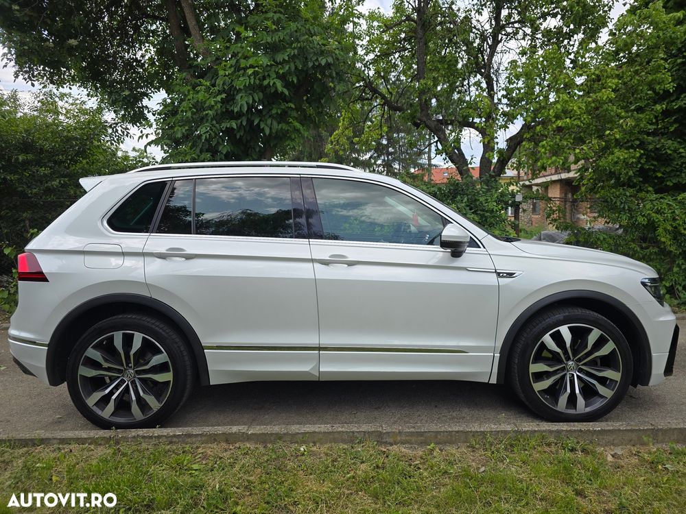 Volkswagen Tiguan - 1