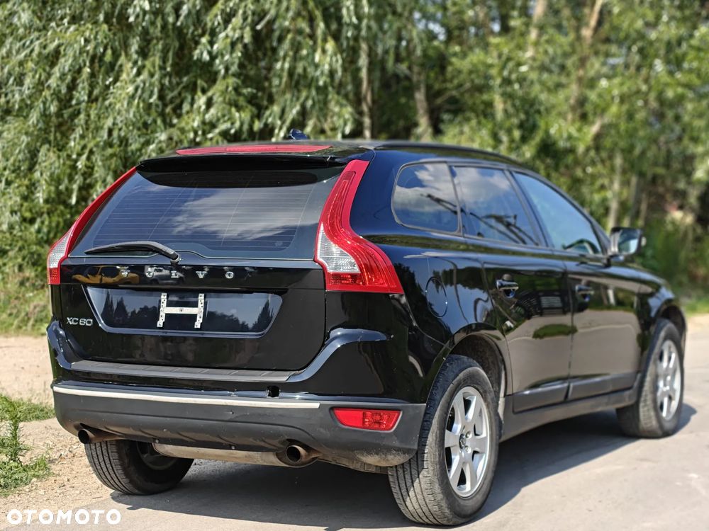Volvo XC 60 3.2 AWD Momentum - 4