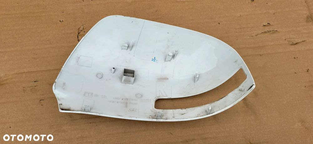 OBUDOWA LUSTERKA PRAWA MITSUBISHI OUTLANDER III - 4