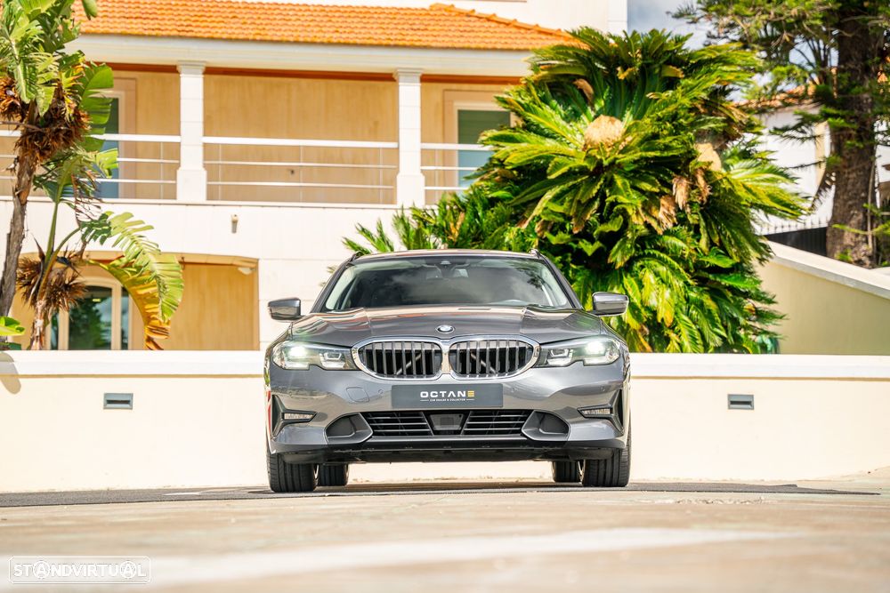 BMW 330 e Touring Line Luxury Auto - 2