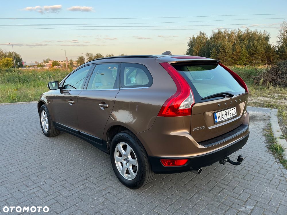 Volvo XC 60 D5 AWD Momentum - 13