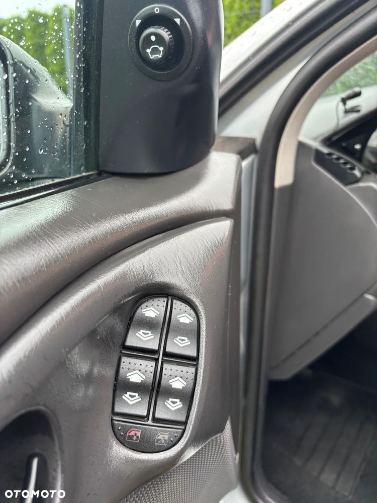 Ford Focus 1.8 Ambiente - 10