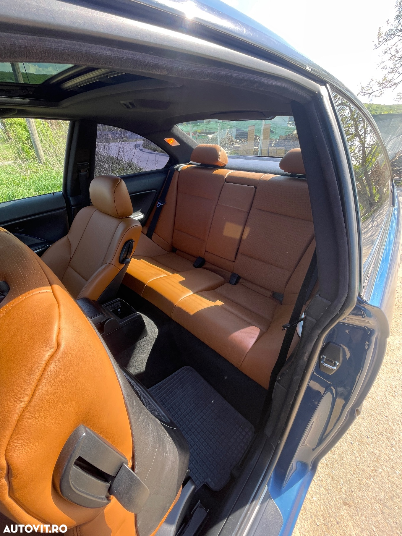 BMW Seria 3 325 i Coupe - 16
