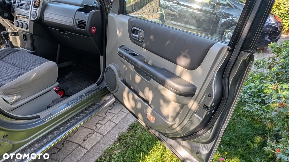 Nissan X-Trail 2.2 dCi 4x4 Columbia - 10