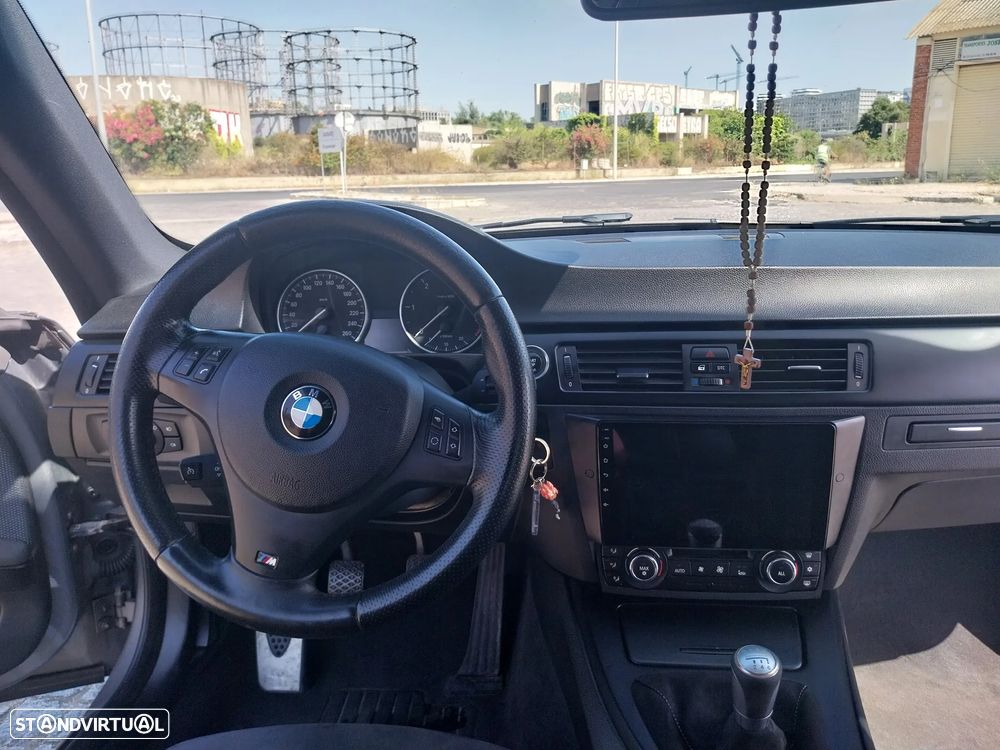 BMW 320 d Coupe Edição M - 6