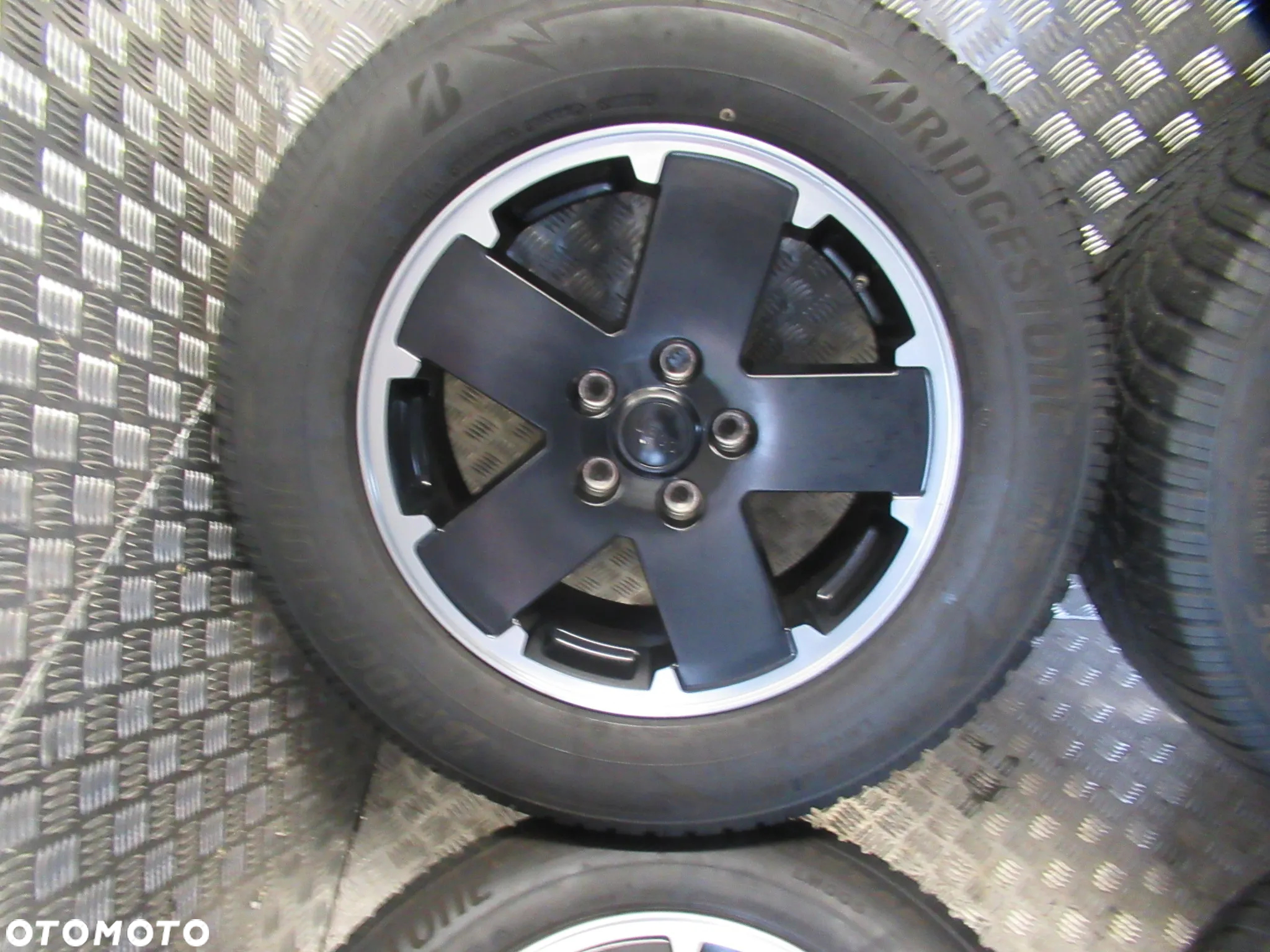 Koła Jeep Wrangler Gladiator Grand Cherokee 7,5Jx18 et44,5 5x127 - 4
