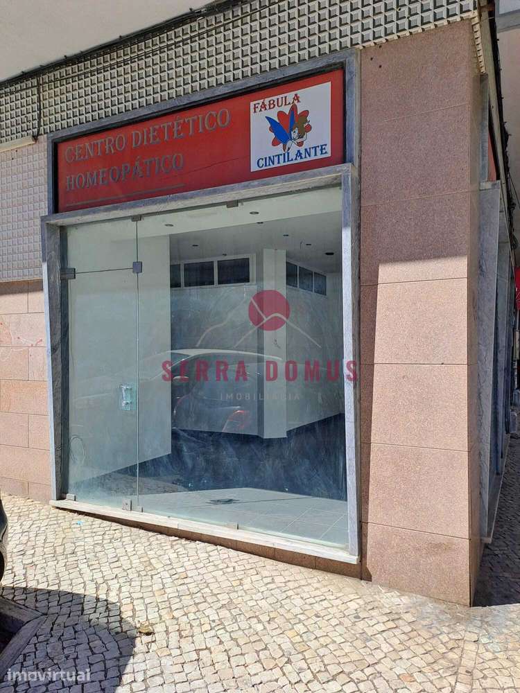 Loja Comercial para venda na Rua da Azenha em Mem Martins - Grande imagem: 2/2
