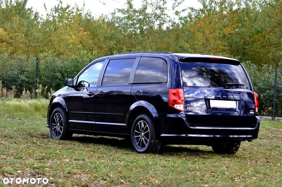 Dodge Grand Caravan - 13