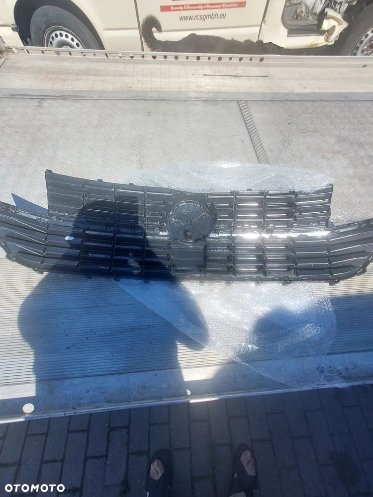 Atrapa  zderzaka  vw t6.1 multivan carawelle - 2