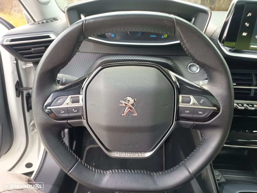 Peugeot e-2008 50 kWh GT Pack - 11