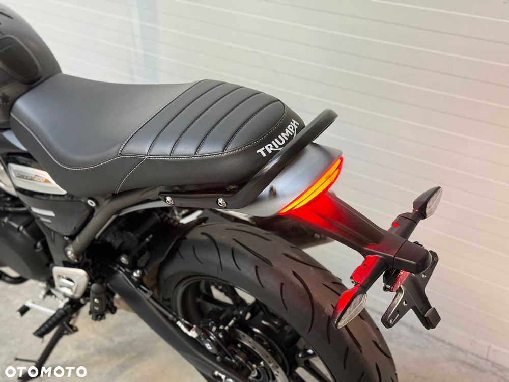 Triumph Inny - 34