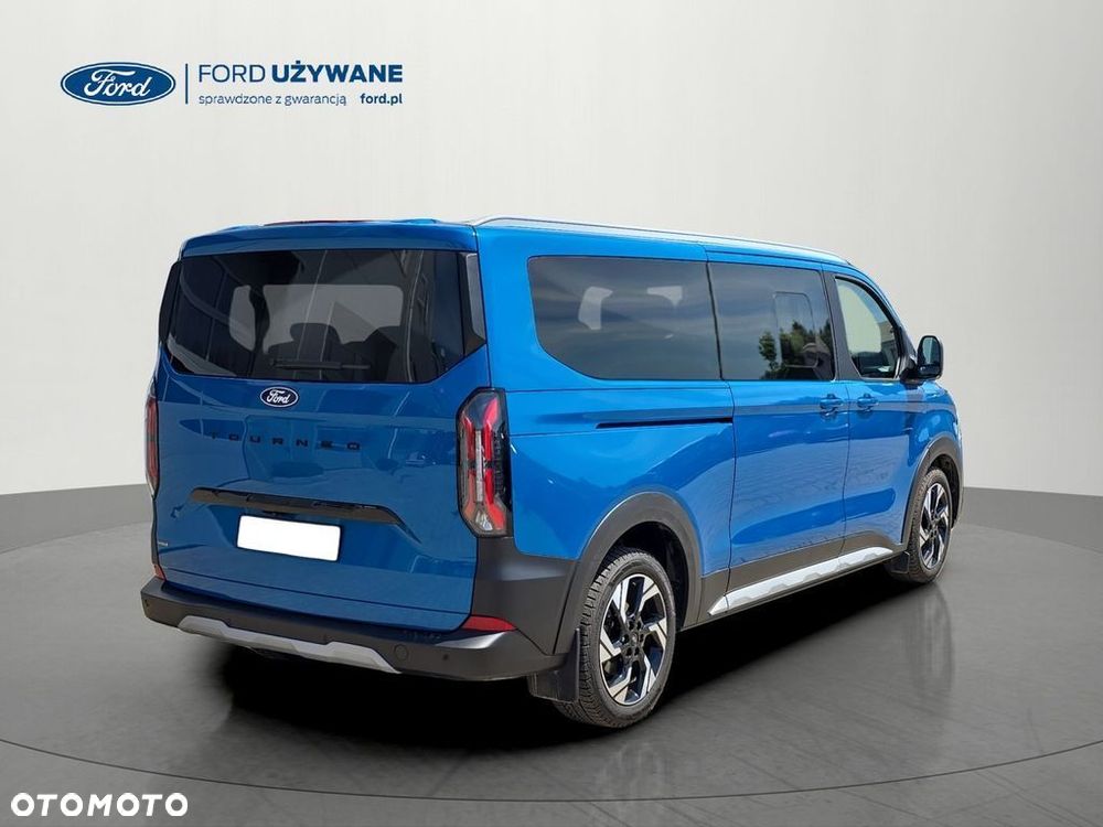 Ford Tourneo Custom - 9