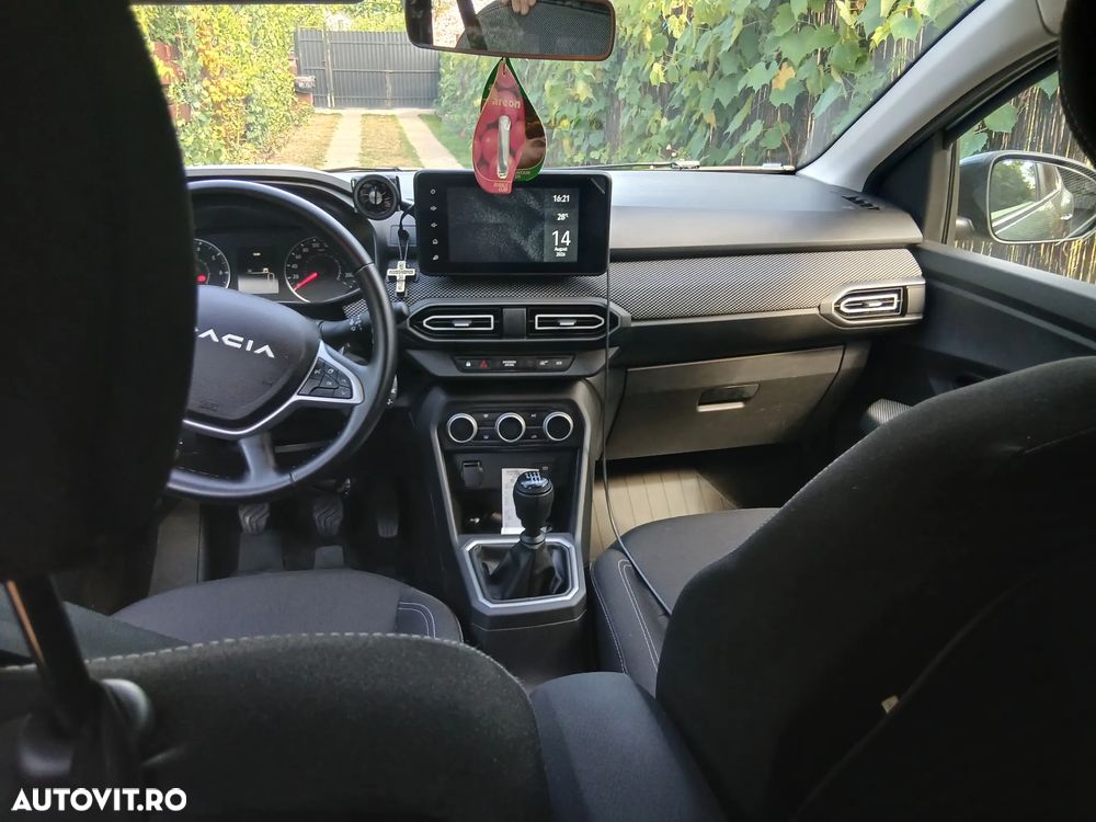 Dacia Logan TCe 90 MT6 Journey - 7