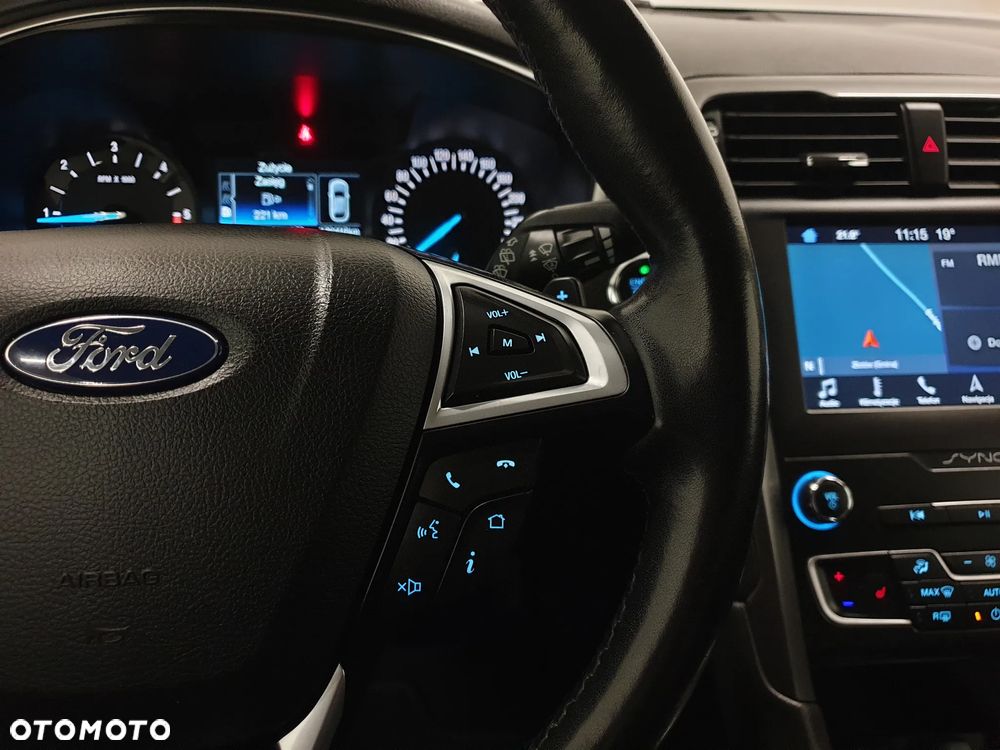 Ford Mondeo - 12