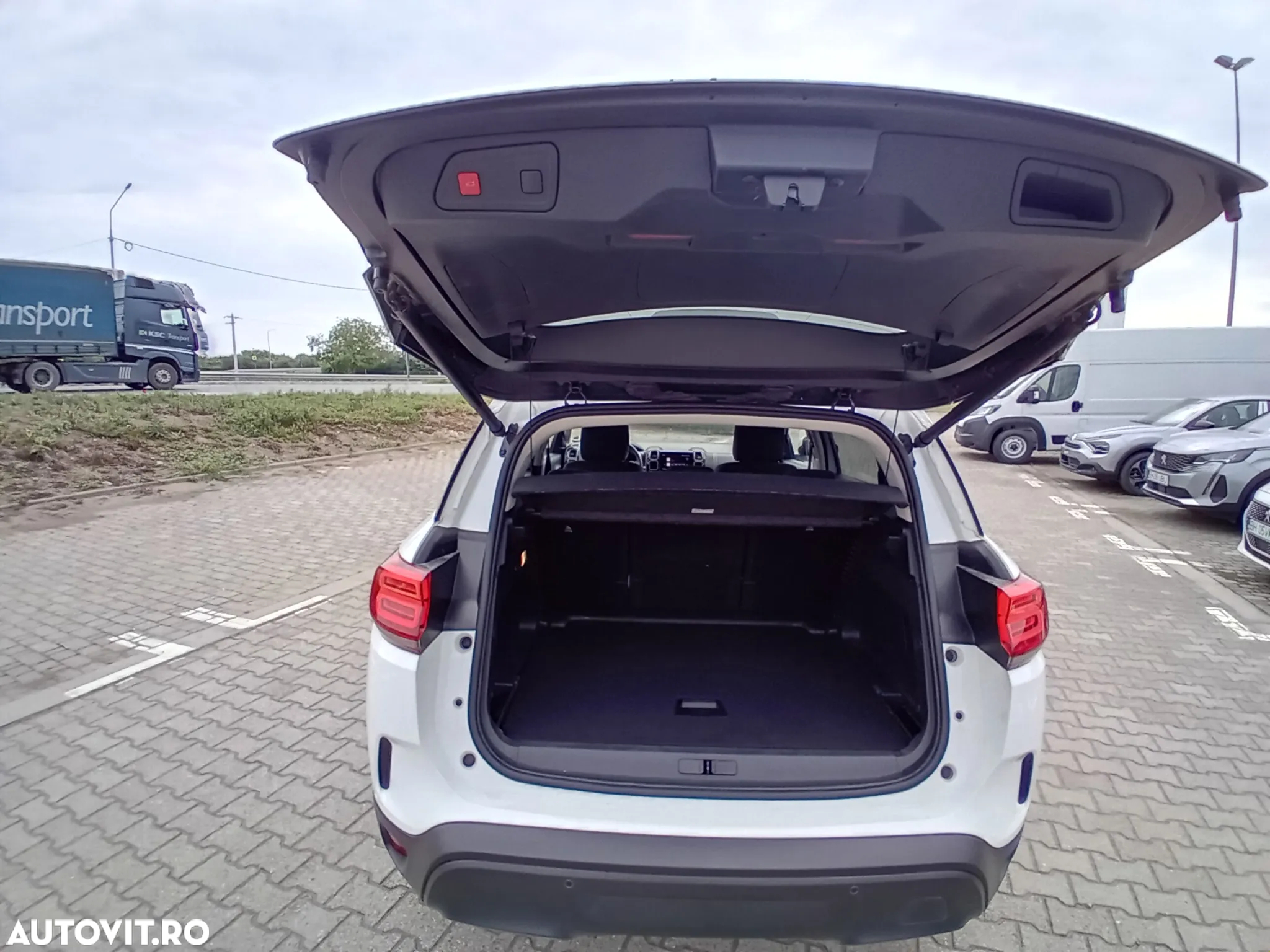 Citroën C5 Aircross 1.5 BlueHDi S&S EAT8 Shine - 14