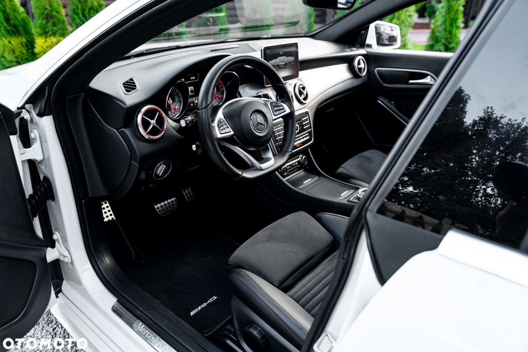 Mercedes-Benz CLA 250 7G-DCT AMG Line - 16