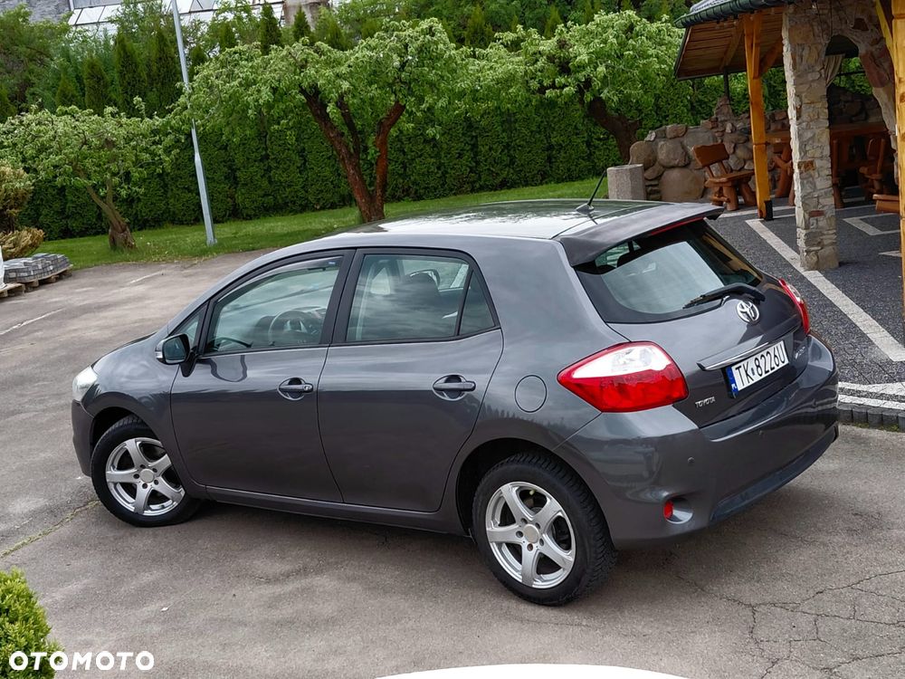 Toyota Auris 2.0 D-4D - 14