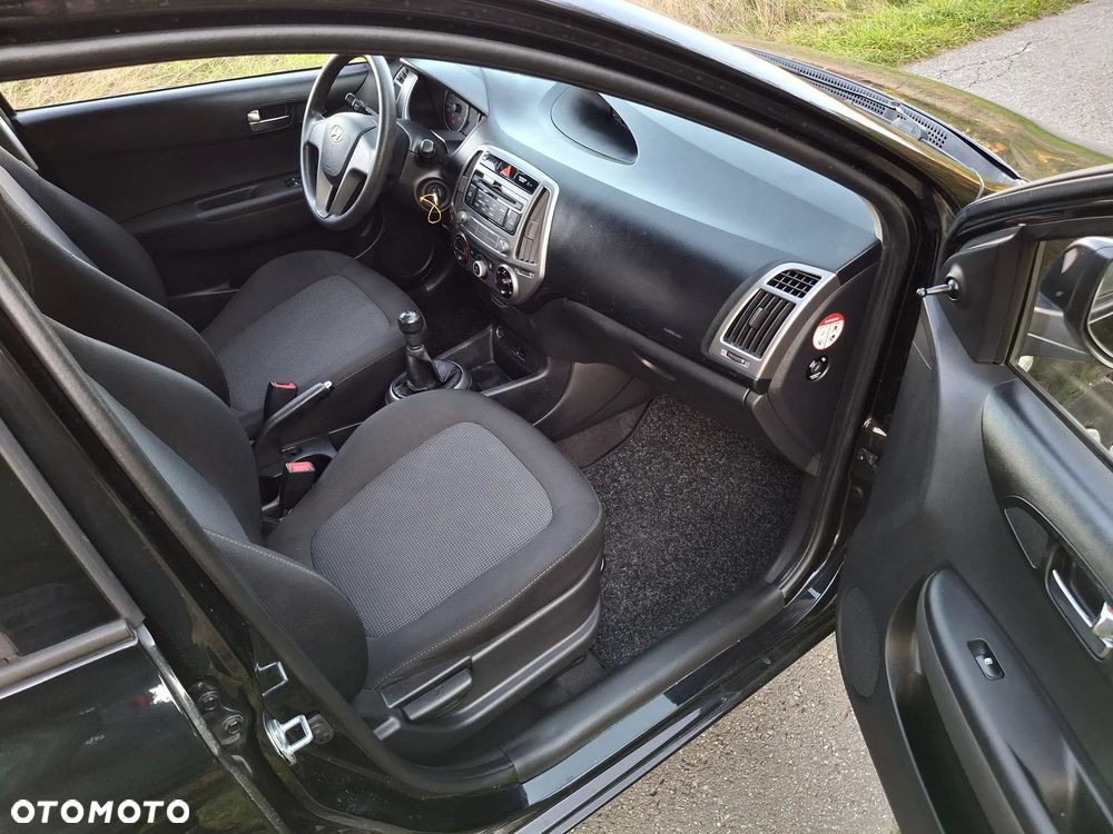 Hyundai i20 1.2 Intro Edition - 22