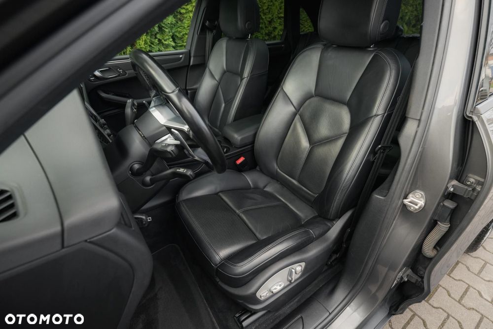 Porsche Macan - 12