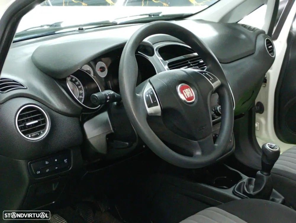 Fiat Punto 1.3 M-Jet Easy S&S - 16